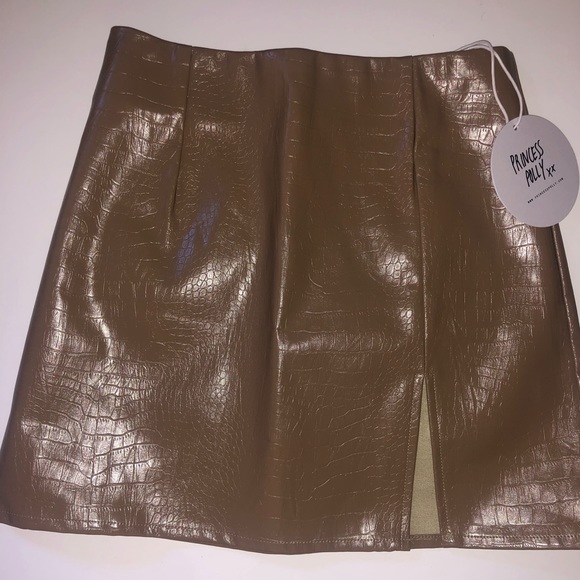 Princess Polly skirt - Picture 2 of 4